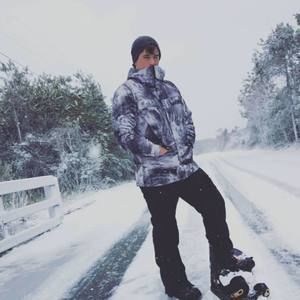 Meet your Posher, Simon